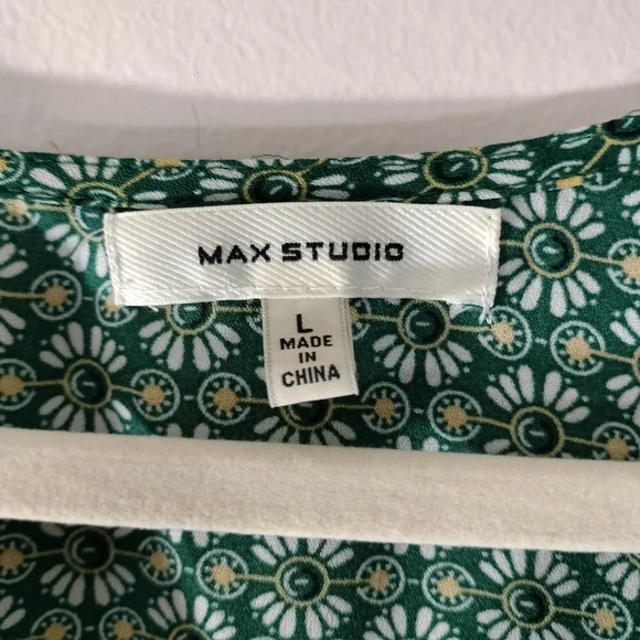 Green Patterned Women's Top - Picture 7 of 7